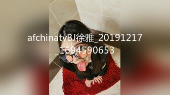 19岁的高中女生下海赚外快，我只能用三个字来形容 嫩嫩嫩