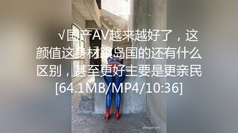 商城TP粉红短裙短发气质美女嘘嘘 无毛逼孔中的蠕动肉芽着实迷人