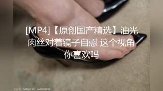 深夜顶级甜美短发美女 新视角高清拍摄 跪地深喉站立后入 就在镜头前口爆