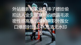 黑客破解家庭网络摄像头偷拍 模特身材气质美女在家对着镜子试几十套衣服穿搭 堪比时装秀