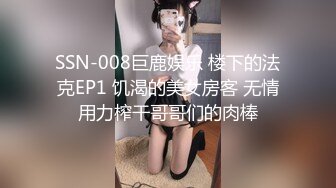 专找阿姨玩小伙特殊癖好钟爱熟女，被两小伙各种摸，转战到床上抬腿侧入，上位骑乘前后蠕动