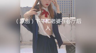 舞蹈穴院的美女展示才艺