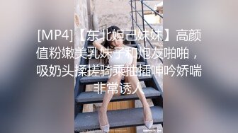 拳交异物插入群P淫乱内射『肉臀淫妻』骚妻与5.6名单男群交淫乱操逼 绿帽癖老公在一旁拍摄 (5)