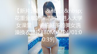 [MP4/ 605M] 舔逼吃奶抠穴全程露脸三个小嫩逼的自慰诱惑，丝袜高跟道具齐上