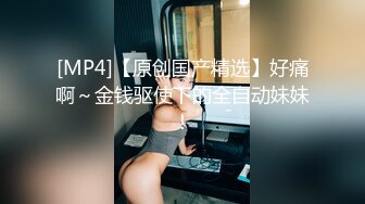 千元定制虎牙人气扛把子万人迷风骚女神【梓晴】私定~大尺度露脸露三点边舞边抠~必撸佳作