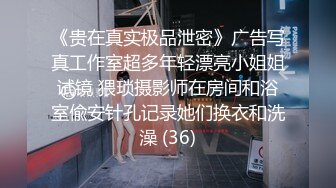 最近超火的推特露出女神反差婊【理万姬】剧情露出配文字，超赞